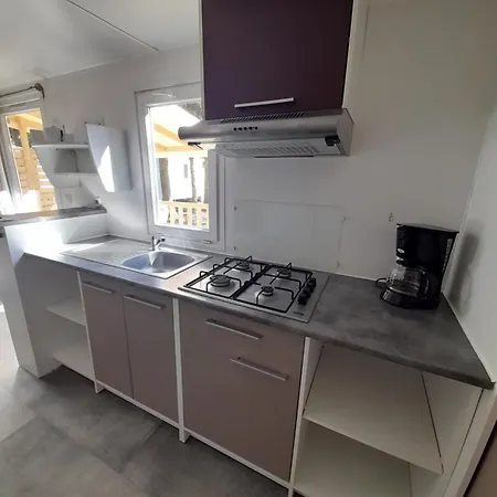 Vendégház Le C24 - Equipe Pour 4 Avec Tv 3*